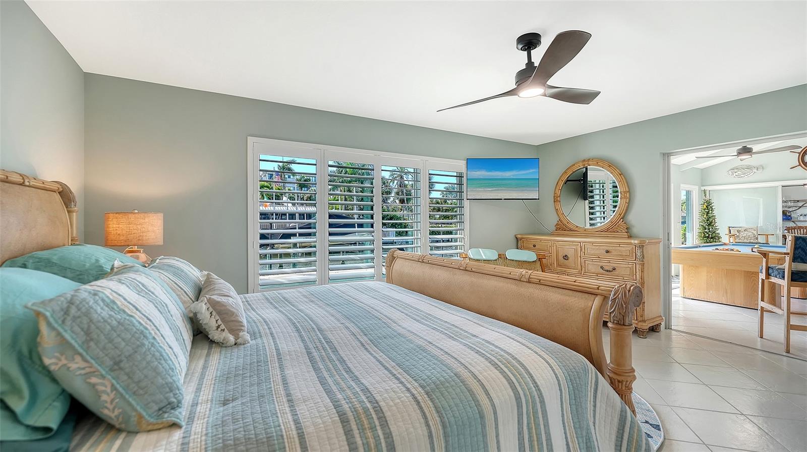 SIESTA ISLES - Residential