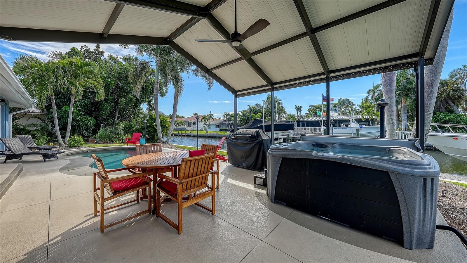 SIESTA ISLES - Residential