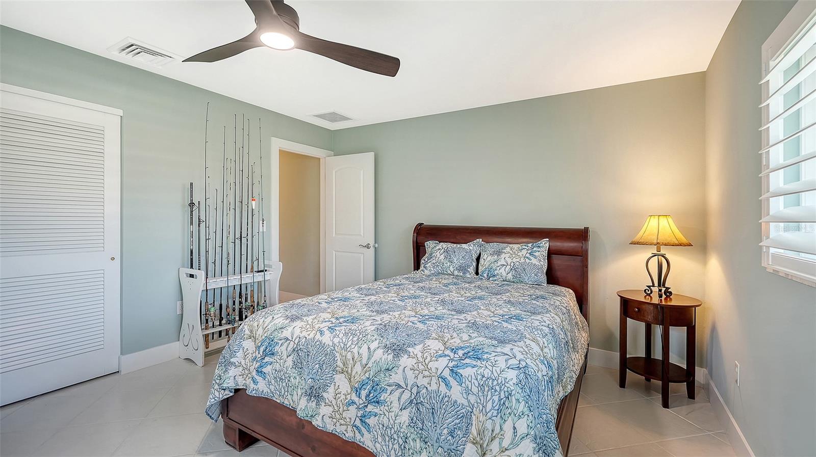 SIESTA ISLES - Residential