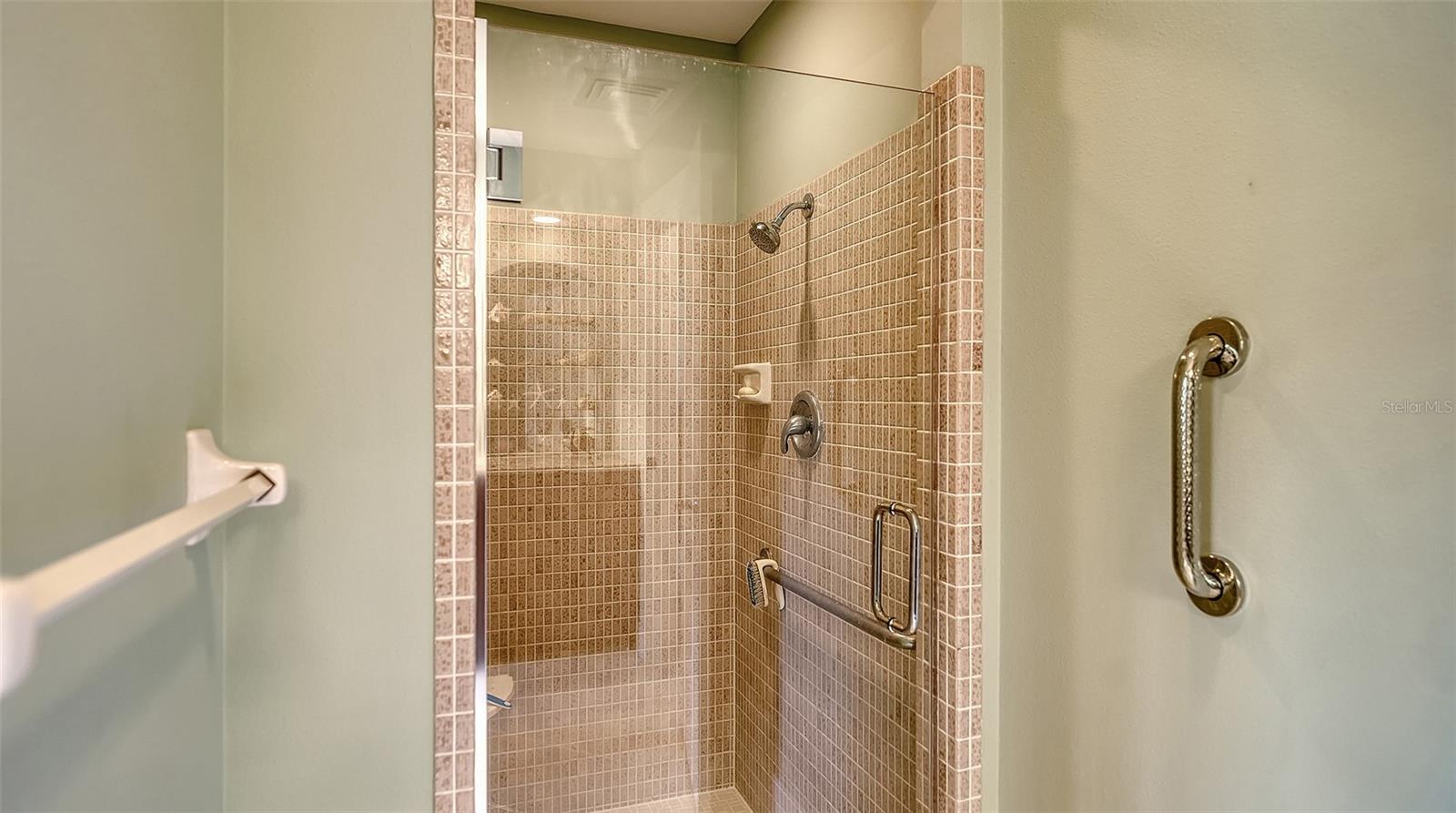 SIESTA ISLES - Residential