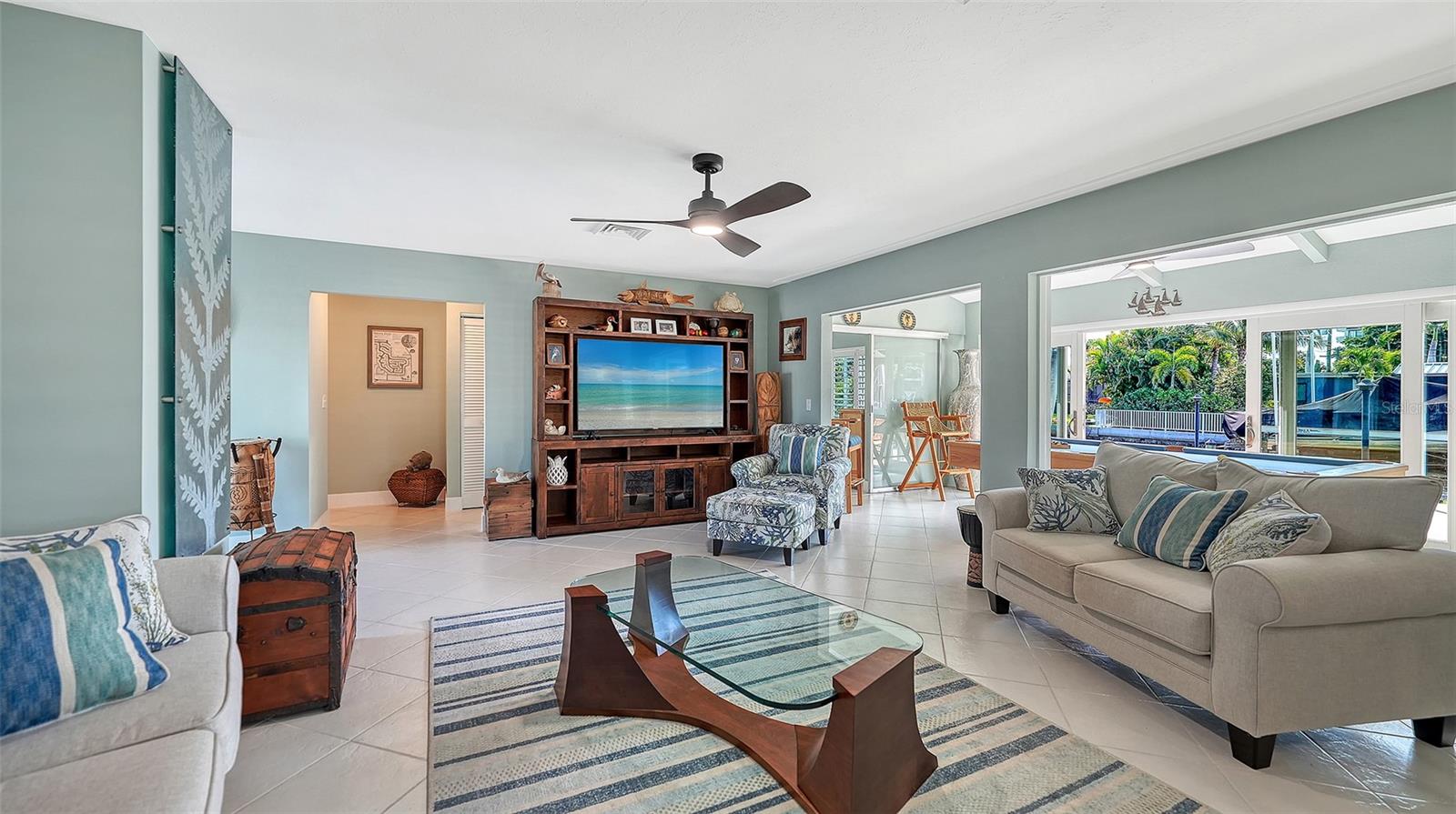 SIESTA ISLES - Residential