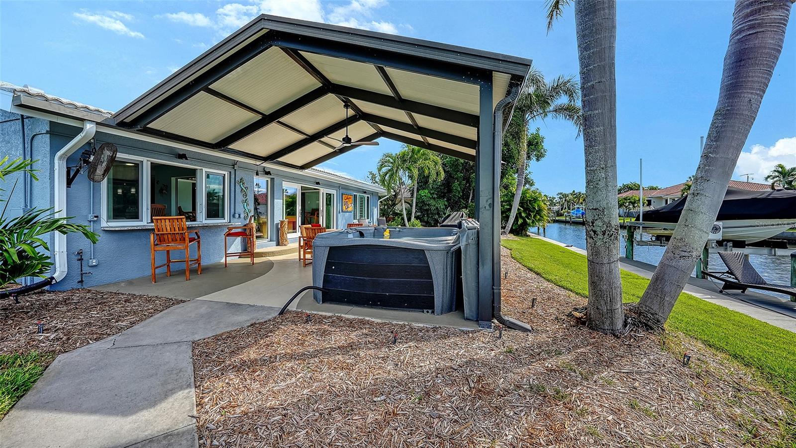 SIESTA ISLES - Residential