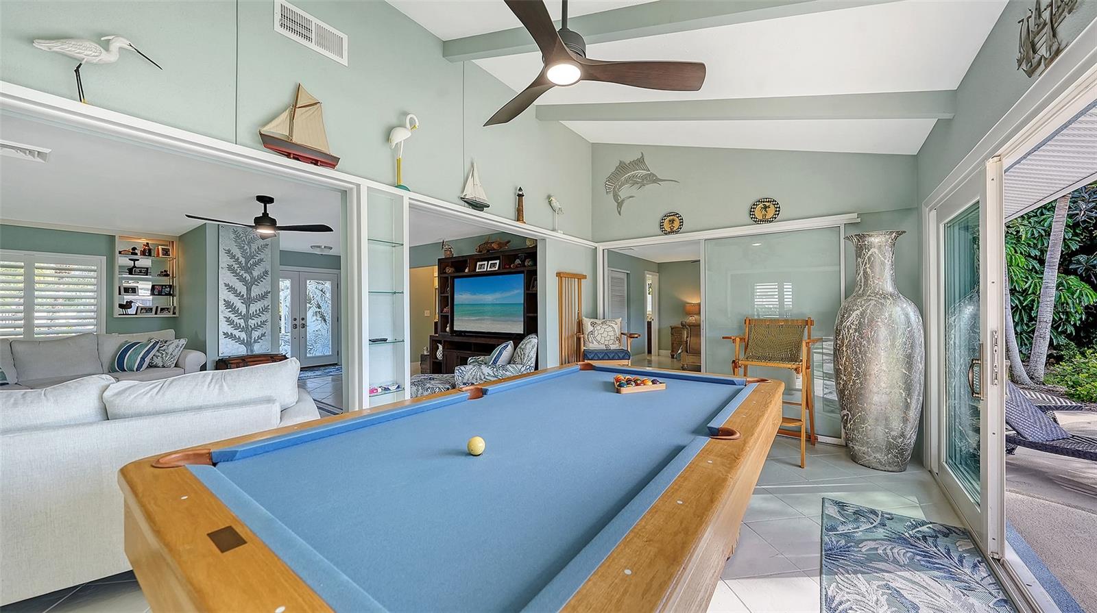 SIESTA ISLES - Residential