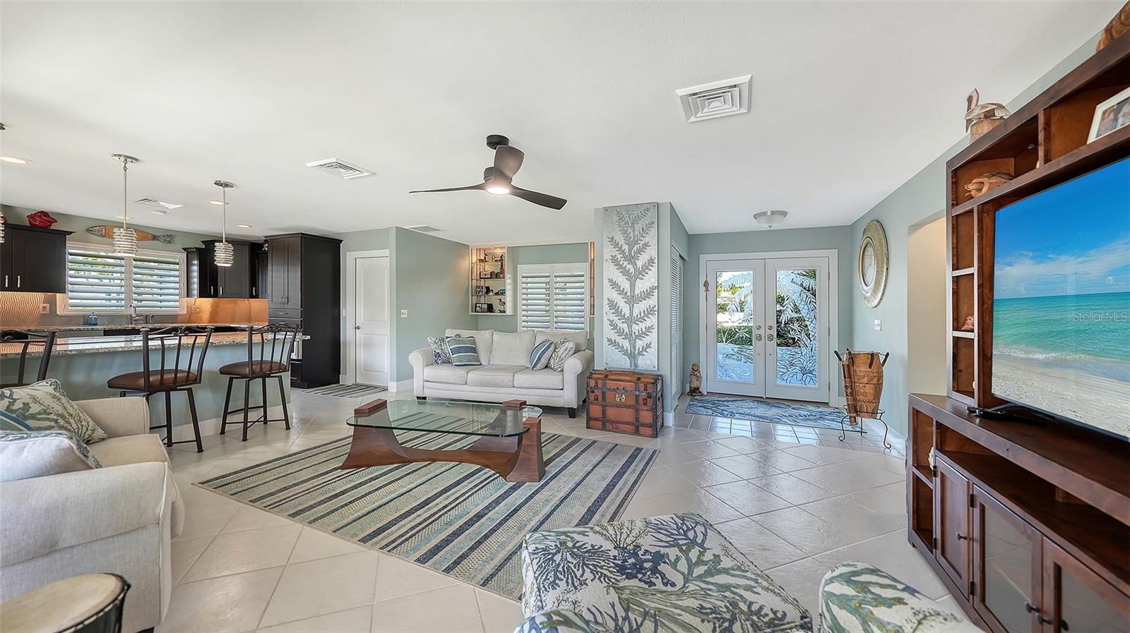 SIESTA ISLES - Residential