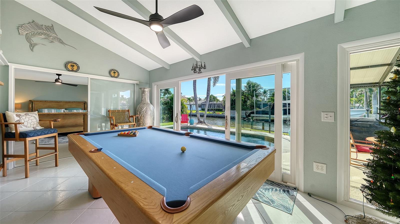 SIESTA ISLES - Residential