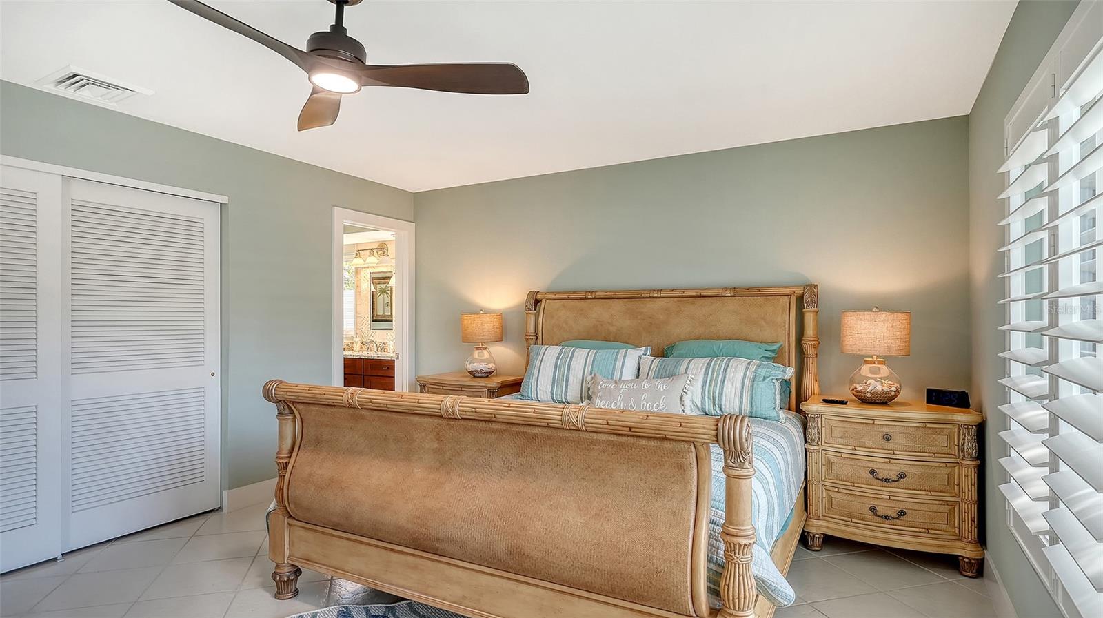 SIESTA ISLES - Residential