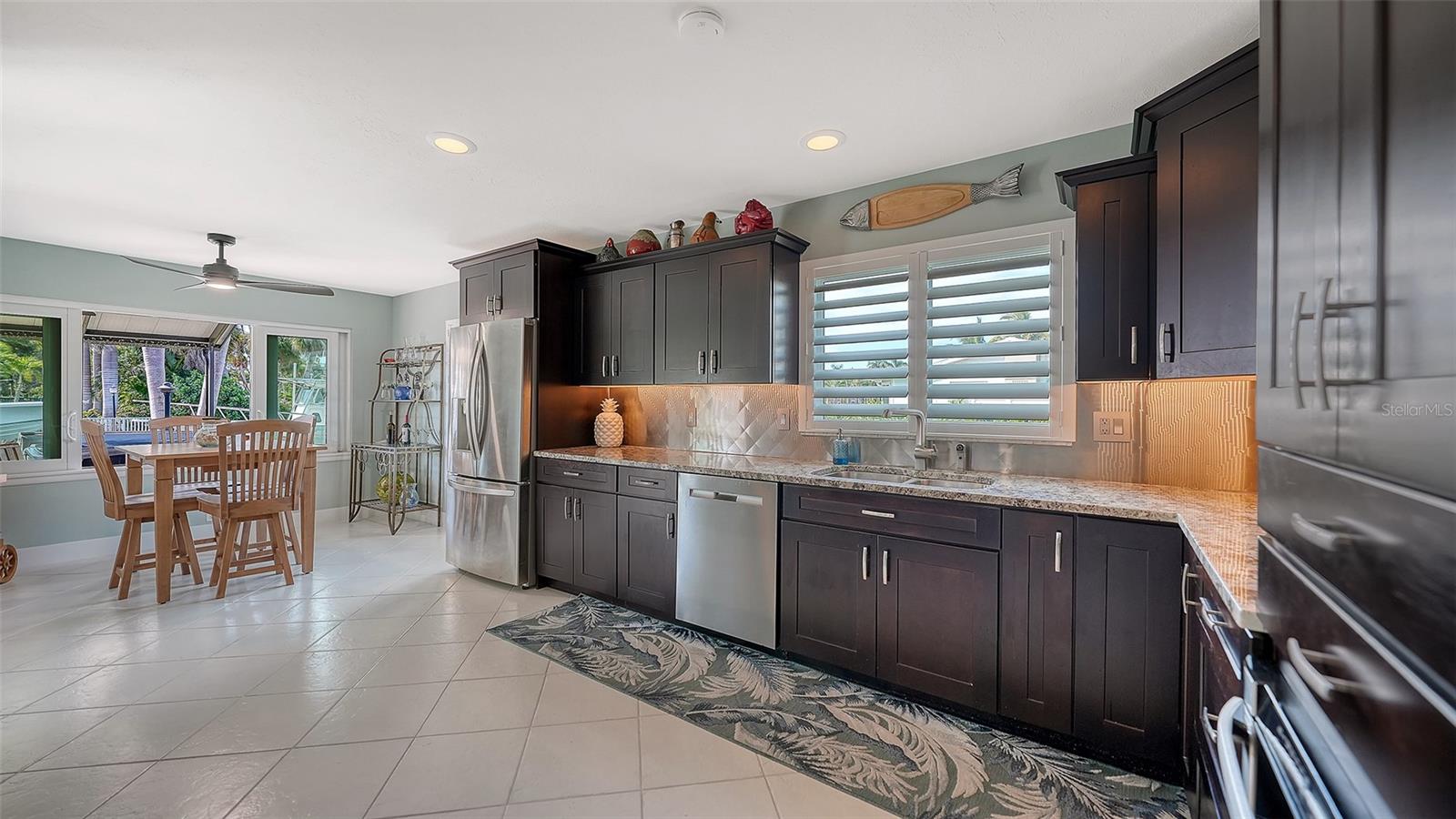 SIESTA ISLES - Residential