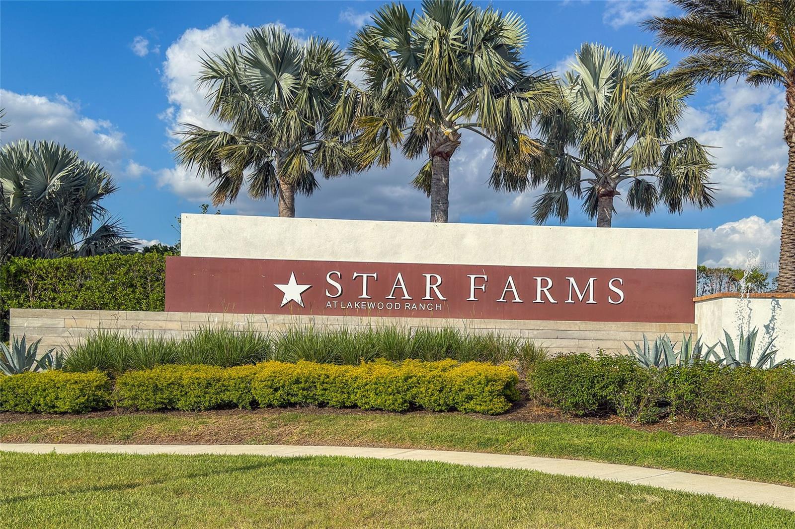 STAR FARMS AT LAKEWOOD RANCH - Residential
