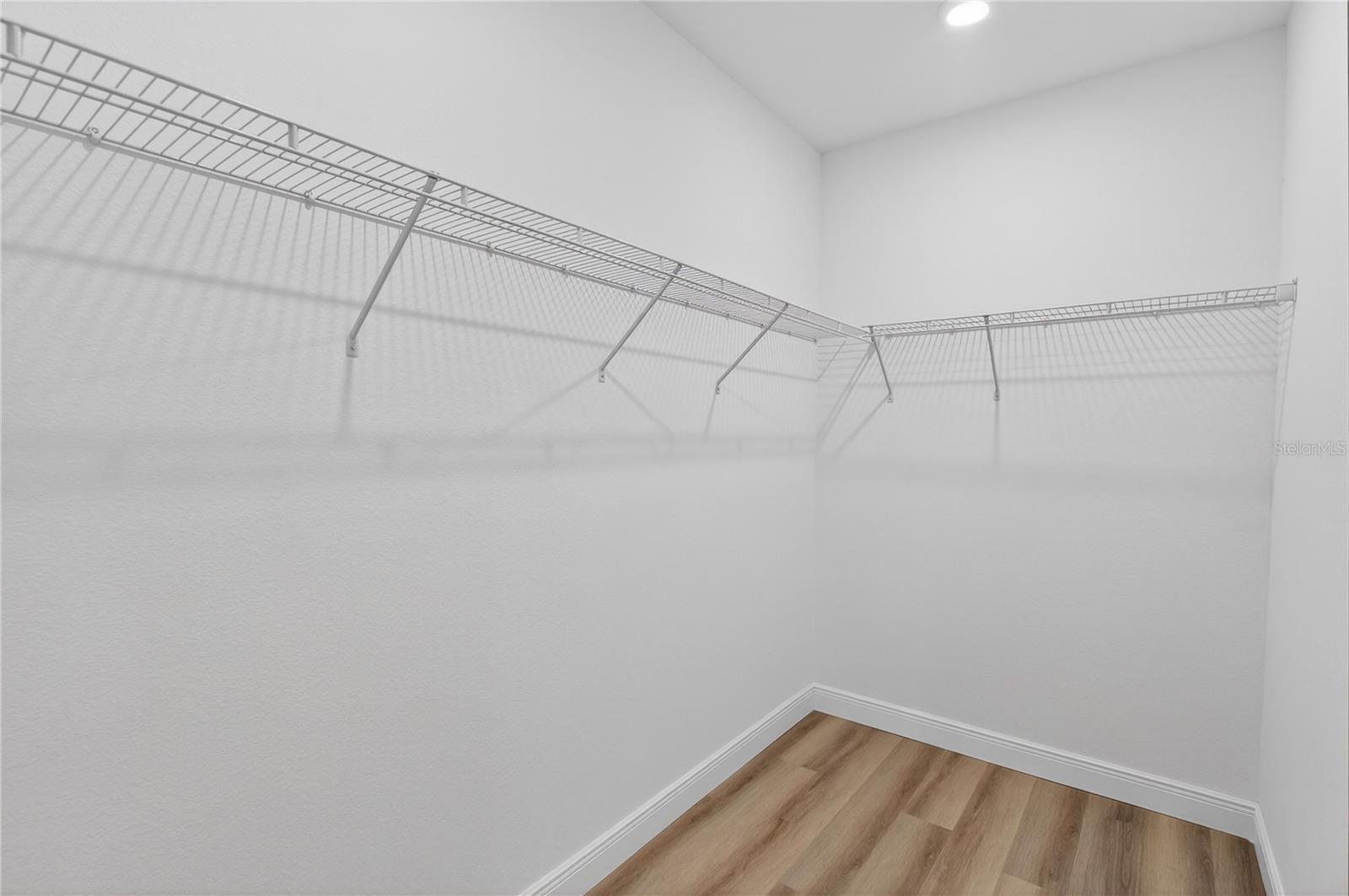 MARION OAKS UN 03 - Residential Lease