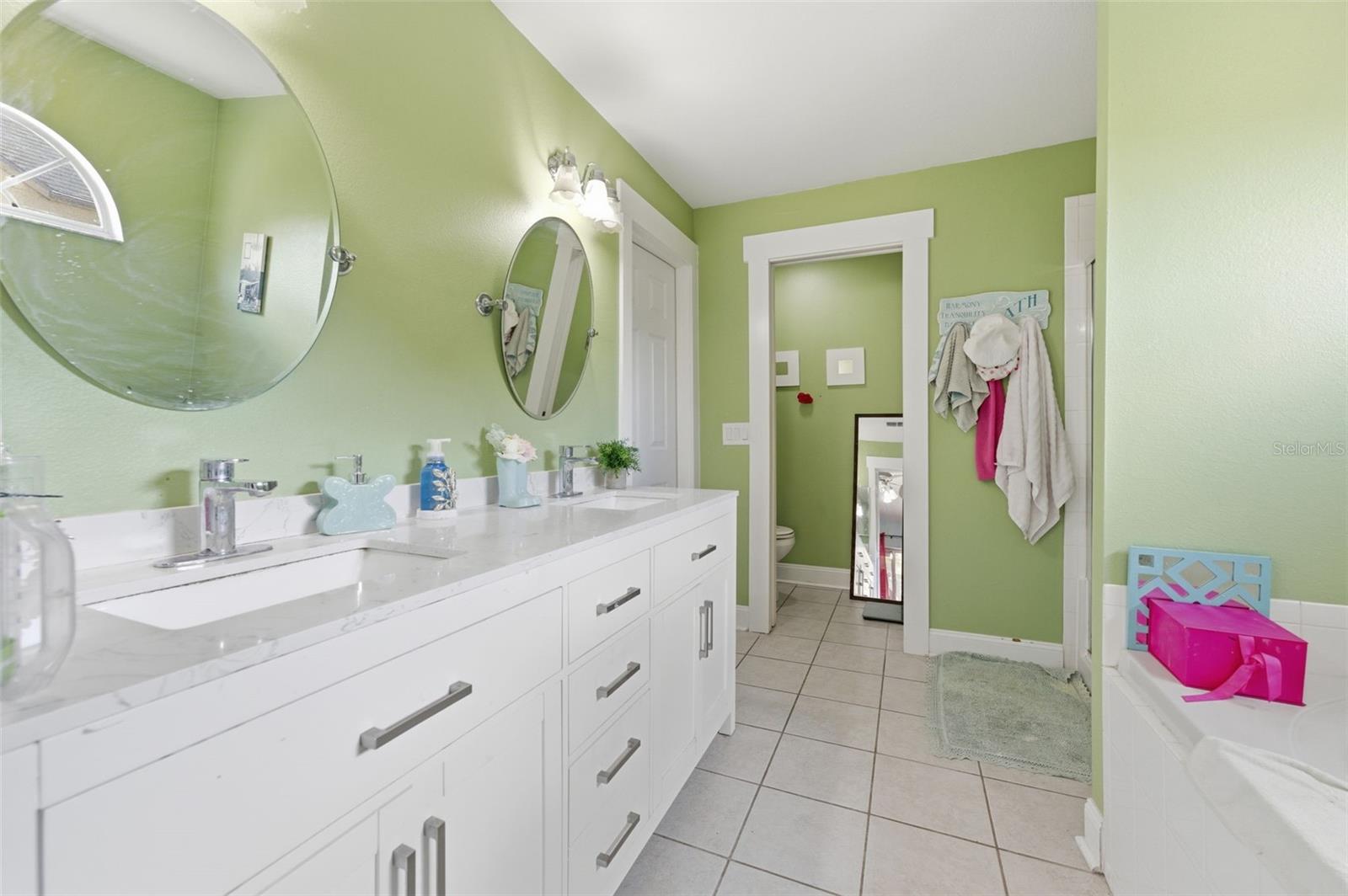 QUAIL HOLLOW VILLAGE - Residential