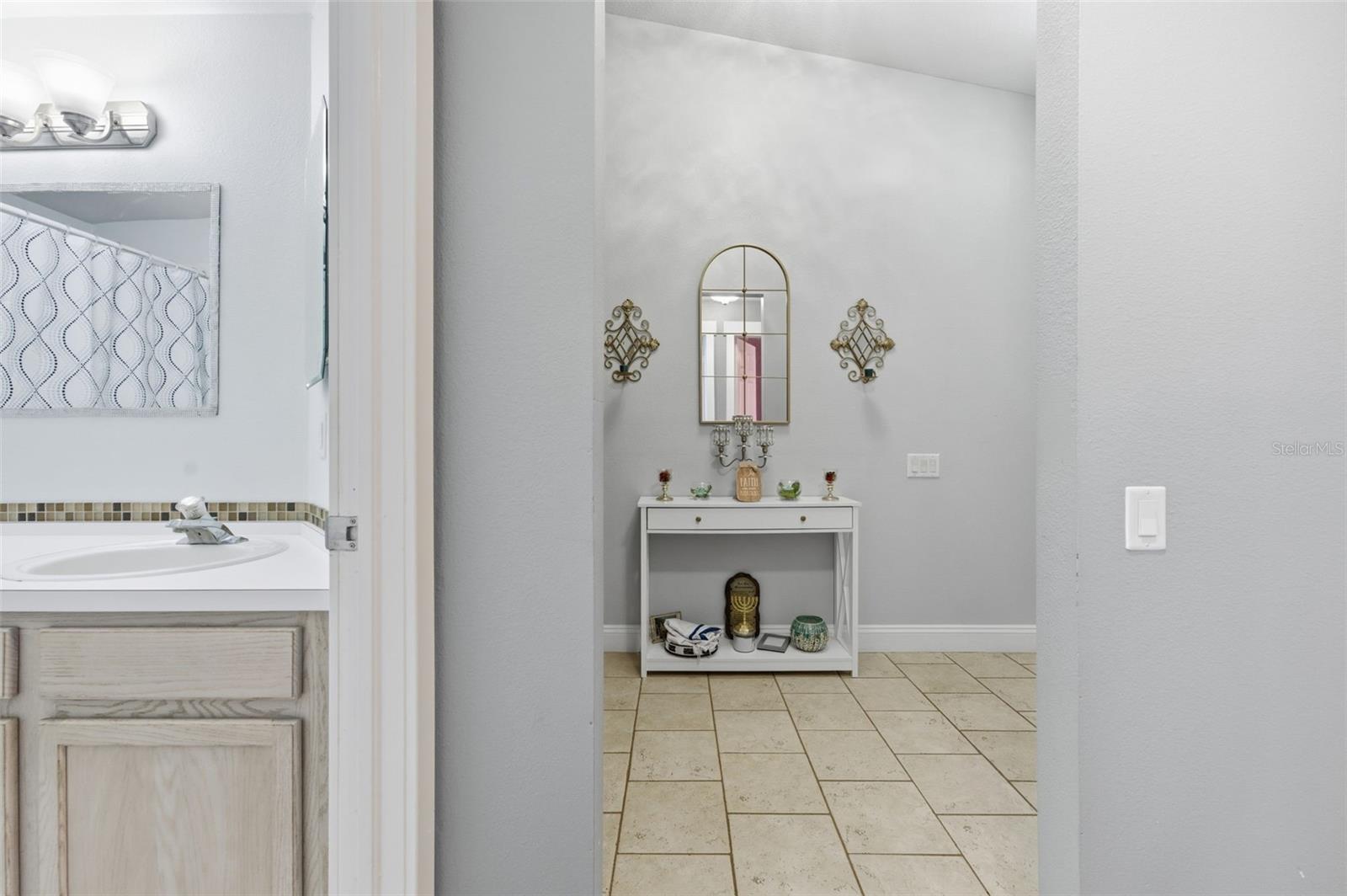 QUAIL HOLLOW VILLAGE - Residential