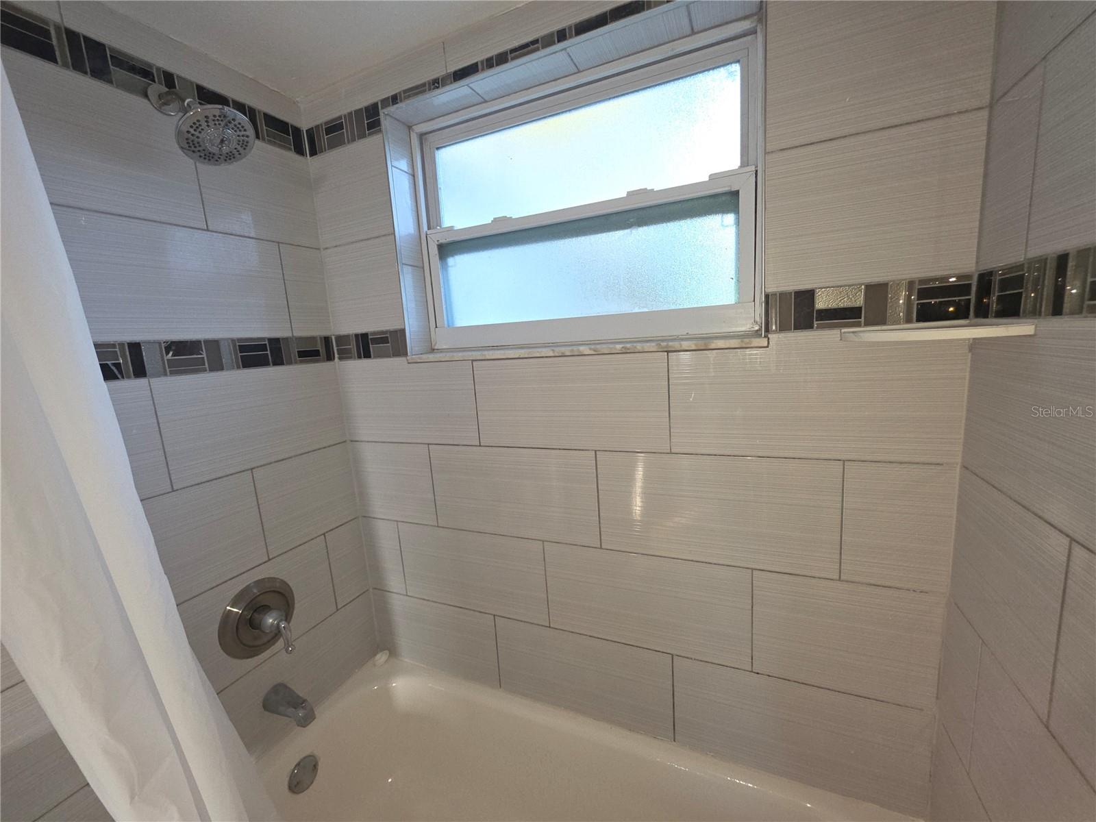 HOLIDAY LAKE ESTATES - Residential Lease