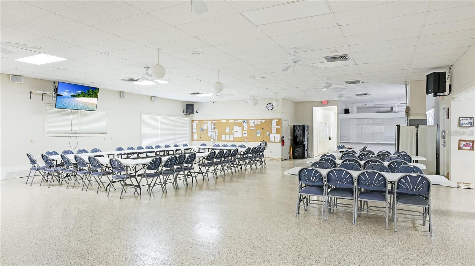 LEISURE LAKE VILLAGE AKA LEISURE LAKE MHP CO-OP - Residential