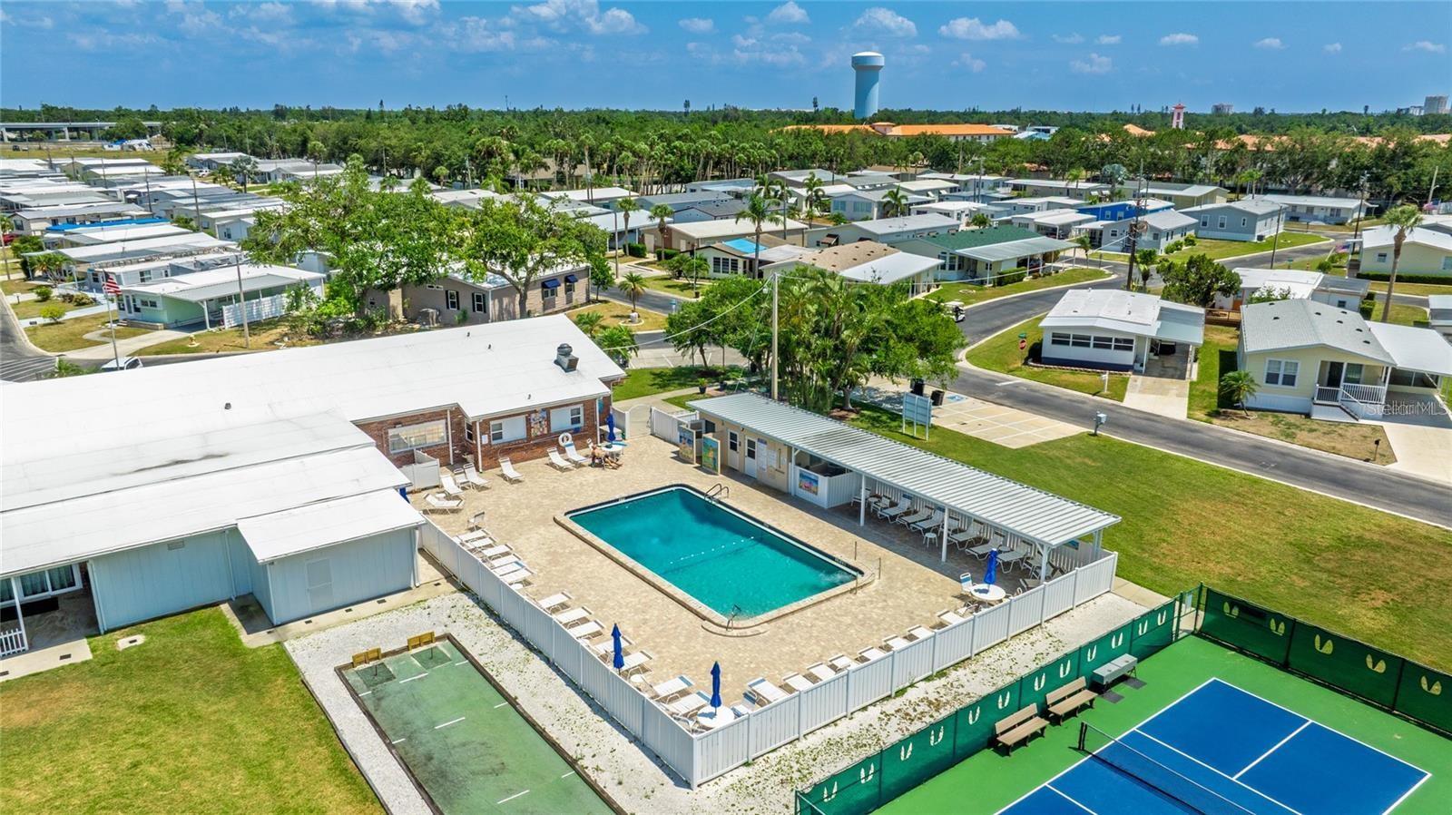 LEISURE LAKE VILLAGE AKA LEISURE LAKE MHP CO-OP - Residential