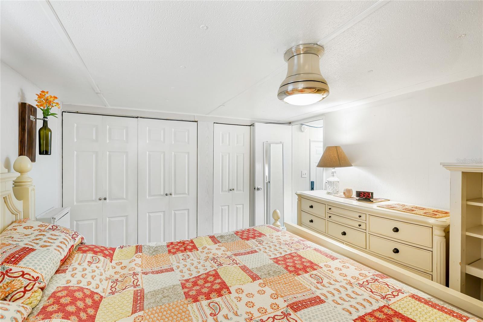 LEISURE LAKE VILLAGE AKA LEISURE LAKE MHP CO-OP - Residential