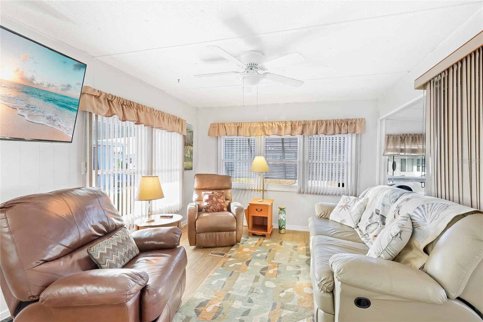 LEISURE LAKE VILLAGE AKA LEISURE LAKE MHP CO-OP - Residential