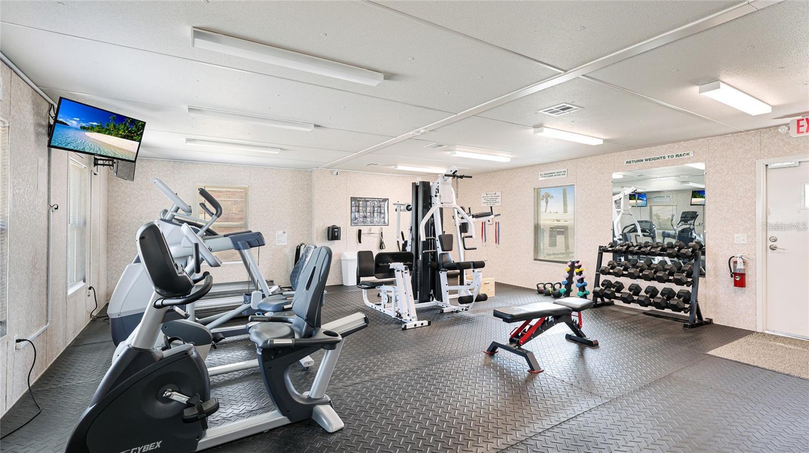 LEISURE LAKE VILLAGE AKA LEISURE LAKE MHP CO-OP - Residential