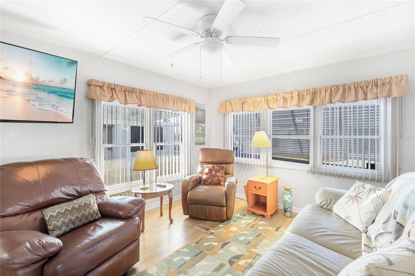 LEISURE LAKE VILLAGE AKA LEISURE LAKE MHP CO-OP - Residential