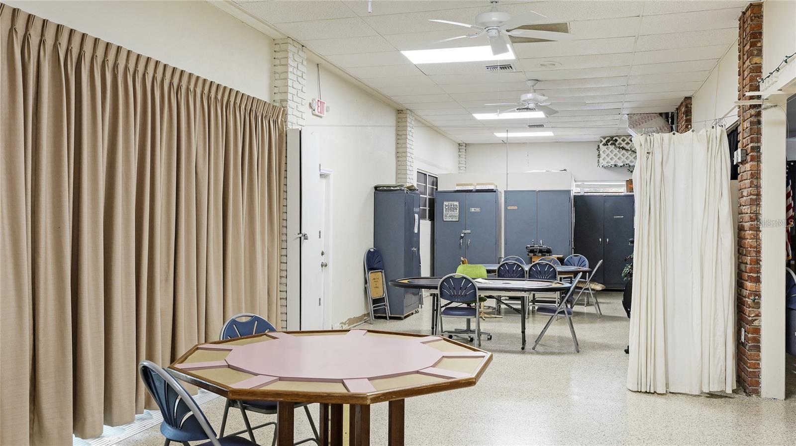 LEISURE LAKE VILLAGE AKA LEISURE LAKE MHP CO-OP - Residential