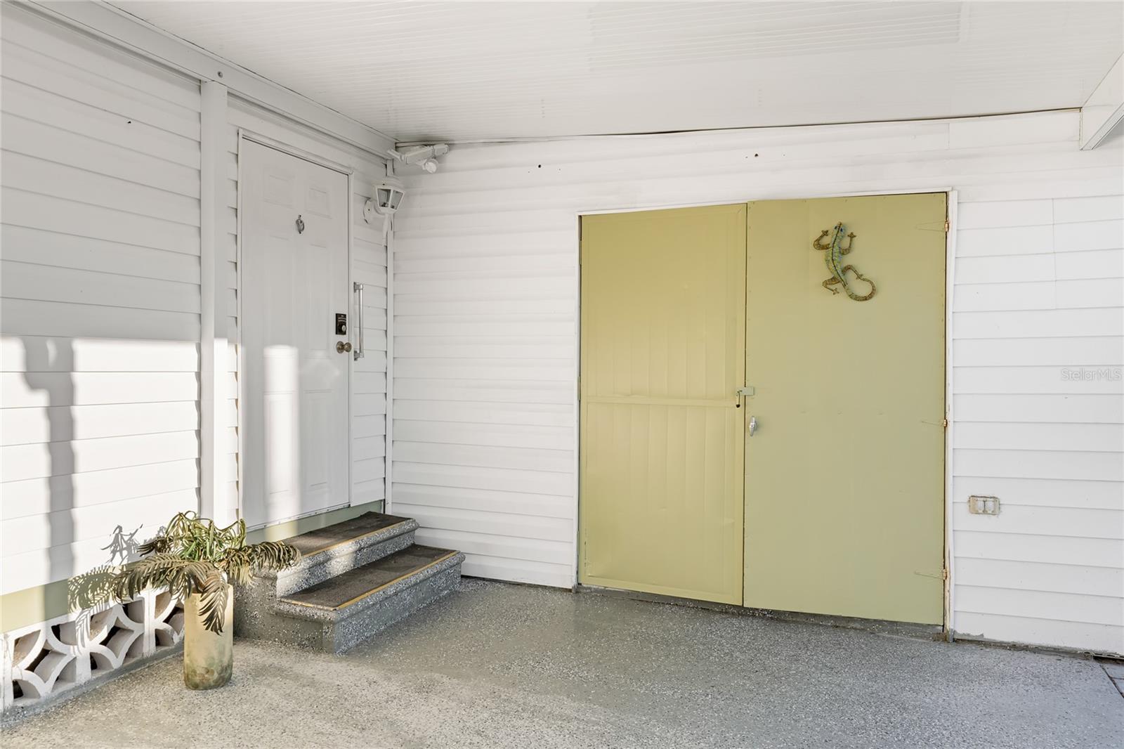 LEISURE LAKE VILLAGE AKA LEISURE LAKE MHP CO-OP - Residential