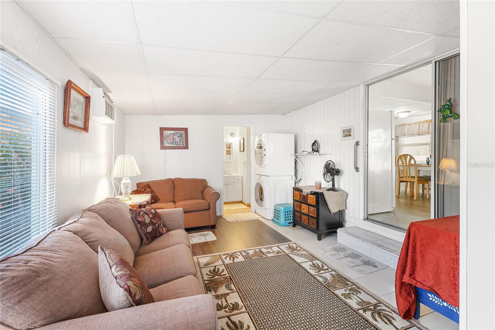 LEISURE LAKE VILLAGE AKA LEISURE LAKE MHP CO-OP - Residential