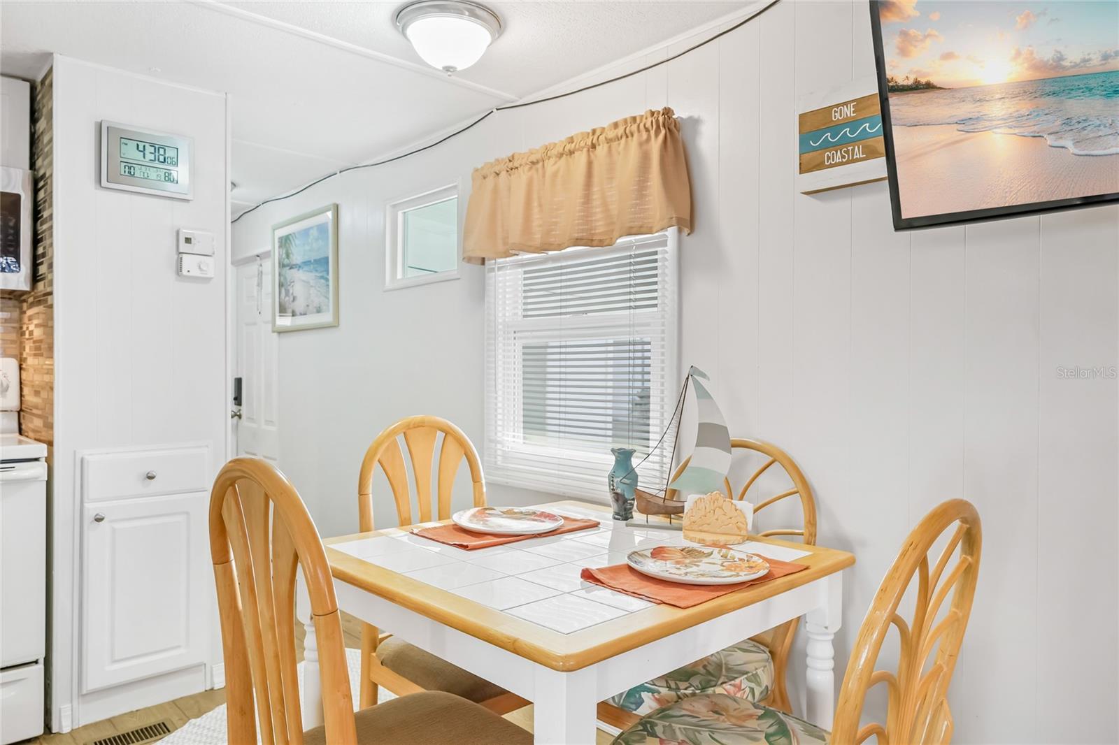 LEISURE LAKE VILLAGE AKA LEISURE LAKE MHP CO-OP - Residential