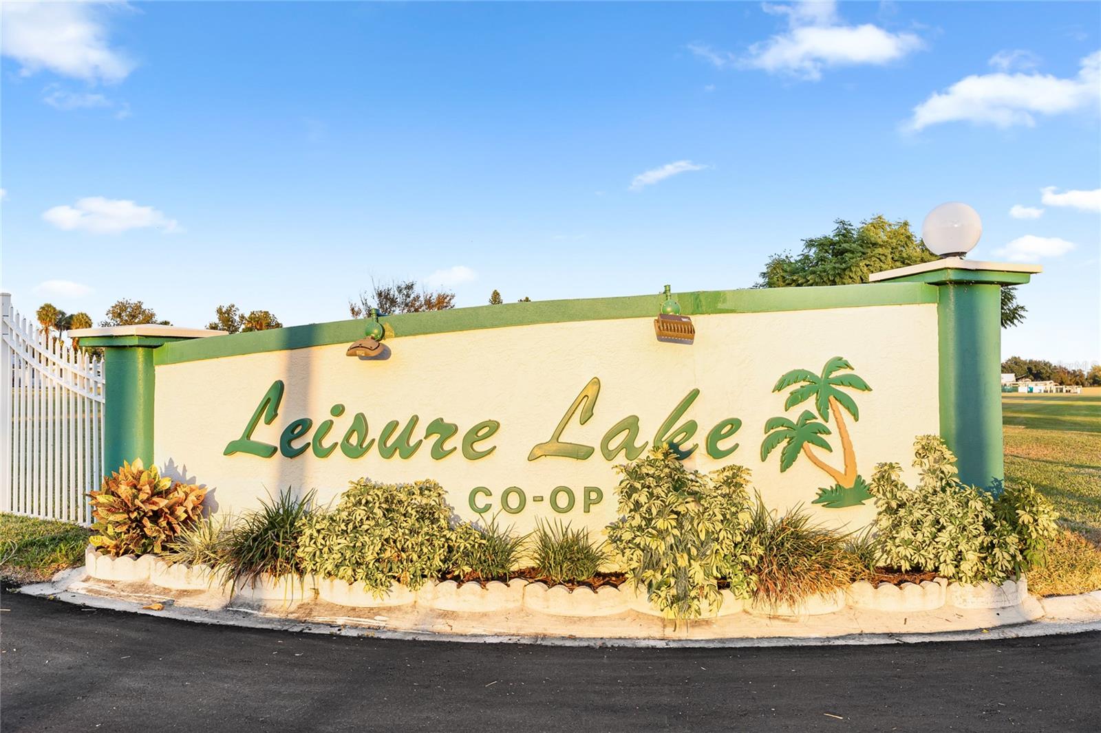 LEISURE LAKE VILLAGE AKA LEISURE LAKE MHP CO-OP - Residential