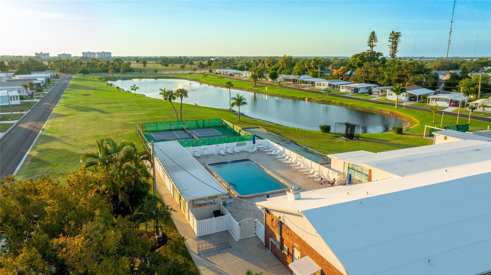 LEISURE LAKE VILLAGE AKA LEISURE LAKE MHP CO-OP - Residential