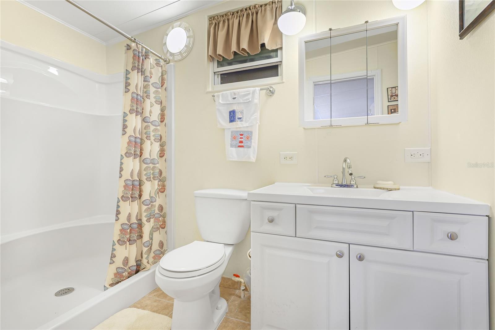 LEISURE LAKE VILLAGE AKA LEISURE LAKE MHP CO-OP - Residential