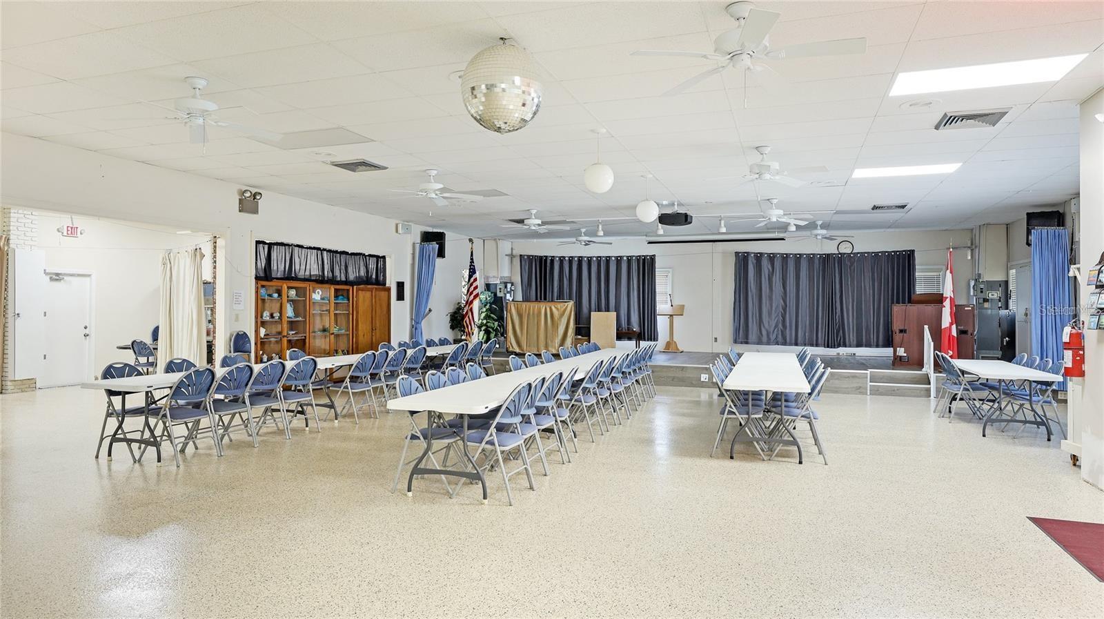 LEISURE LAKE VILLAGE AKA LEISURE LAKE MHP CO-OP - Residential