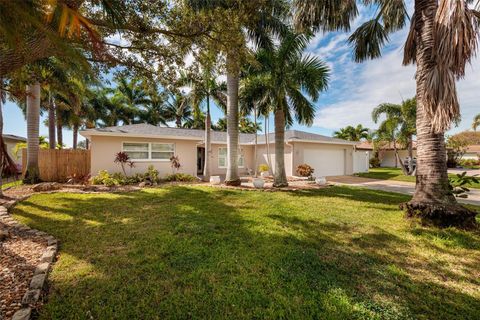 Casas a venda 191 - Jen Dantas 188 98TH AVENUE NE ST PETERSBURG FL 33702