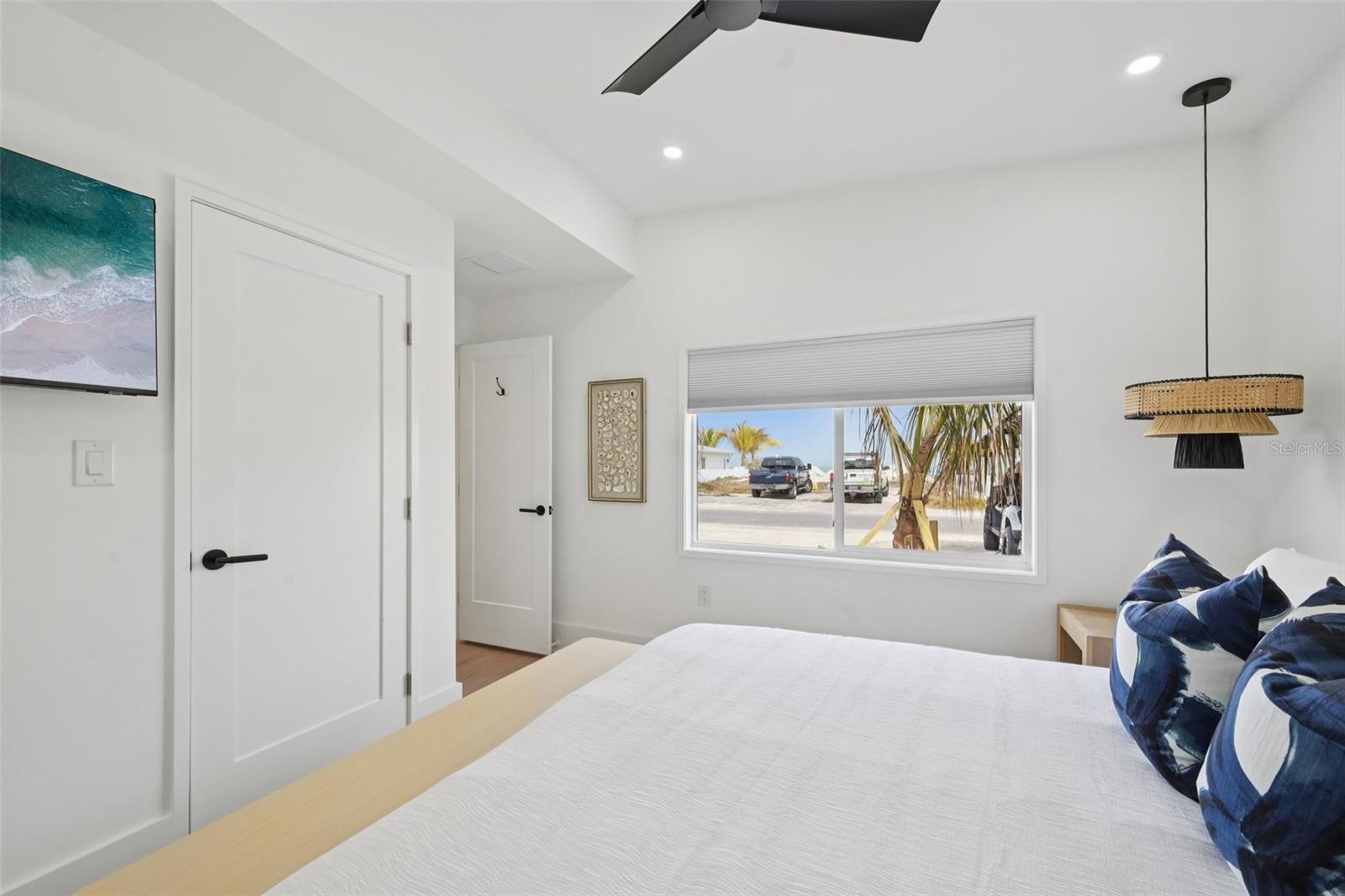 SHORE ACRES RESUBDIVIDED - Residential