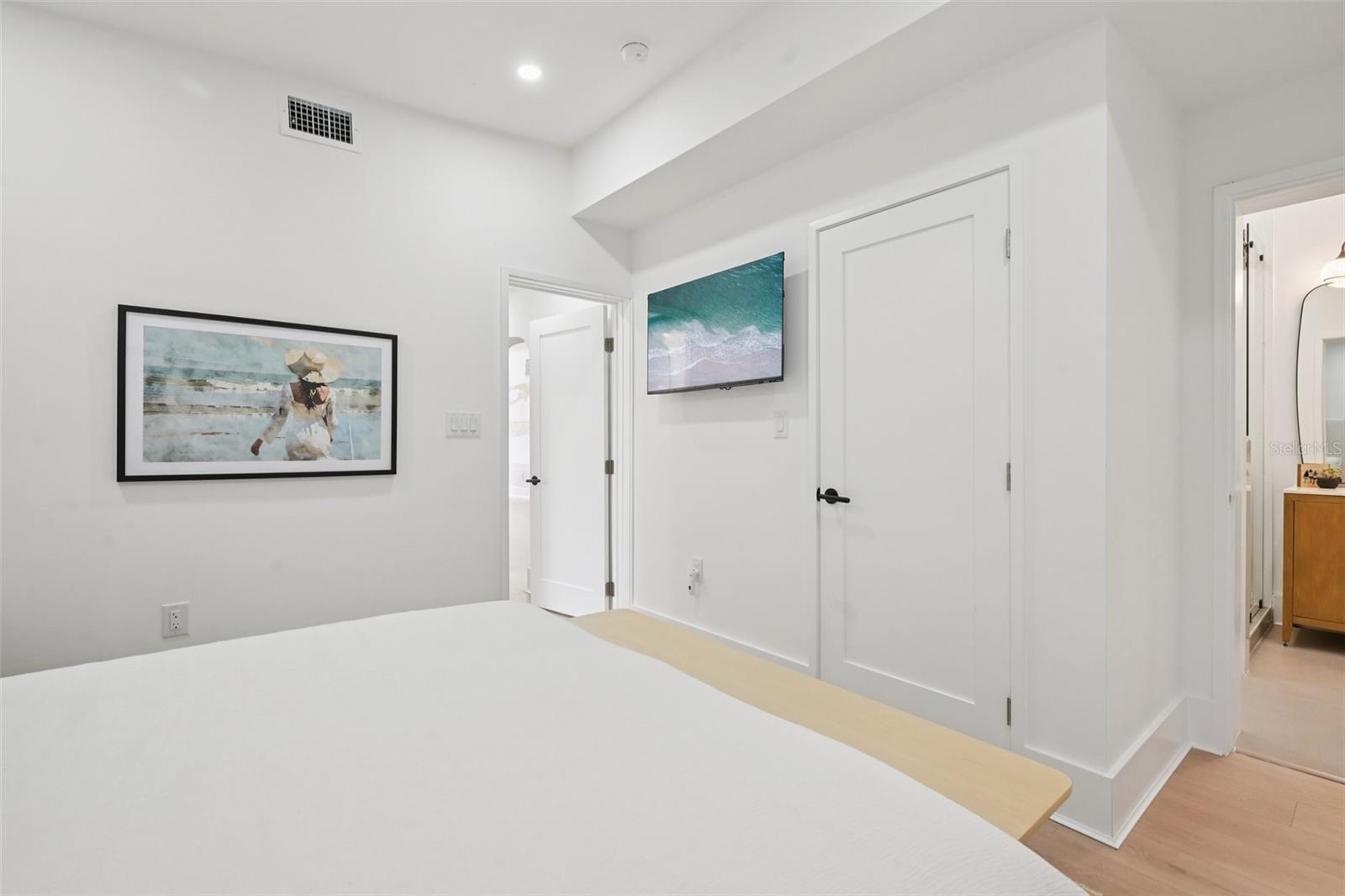 SHORE ACRES RESUBDIVIDED - Residential