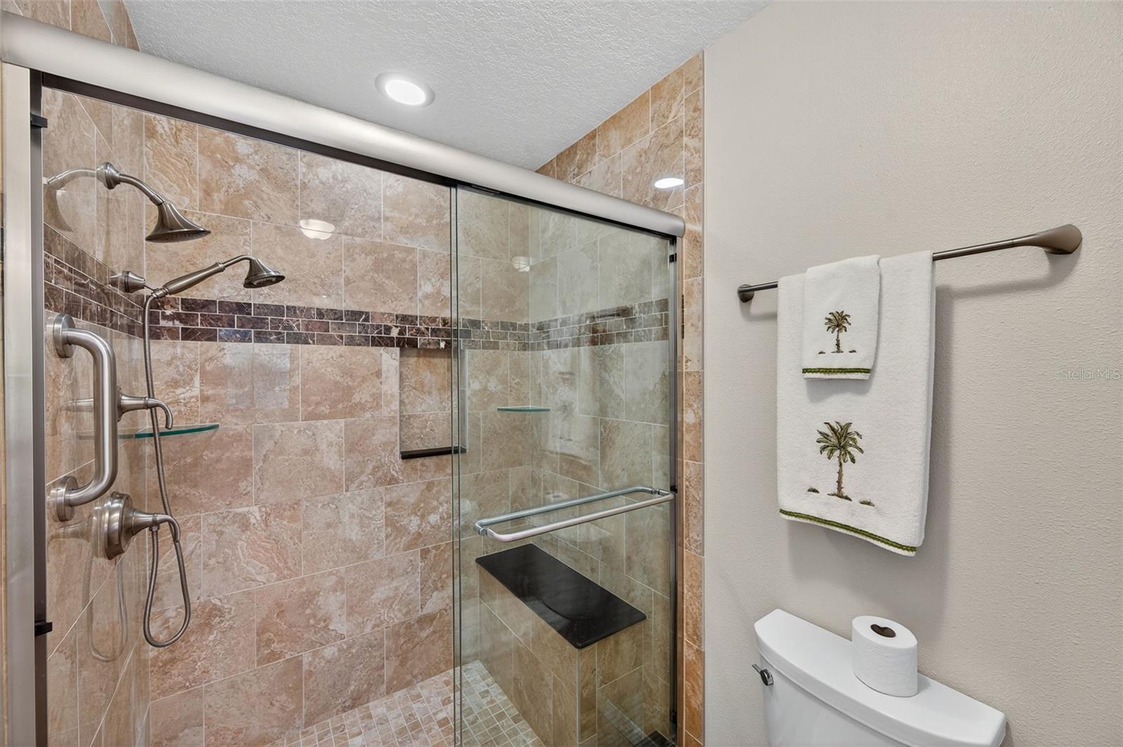 LAKEPOINTE VILLAS - Residential