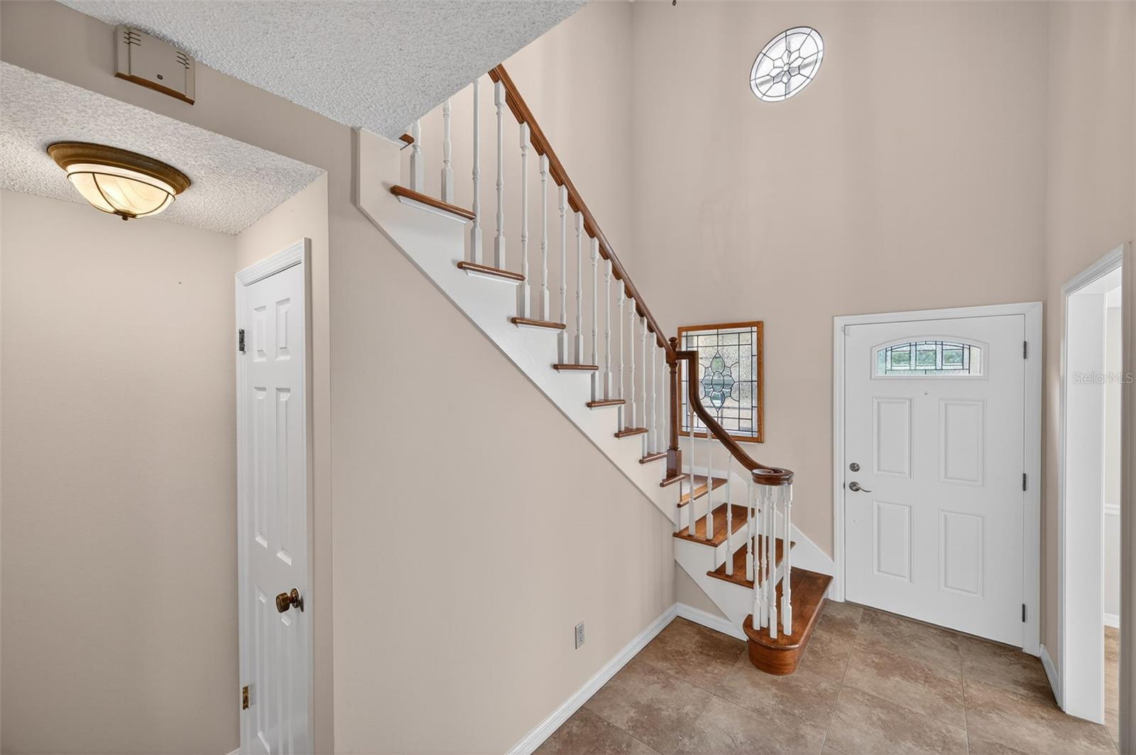 LAKEPOINTE VILLAS - Residential