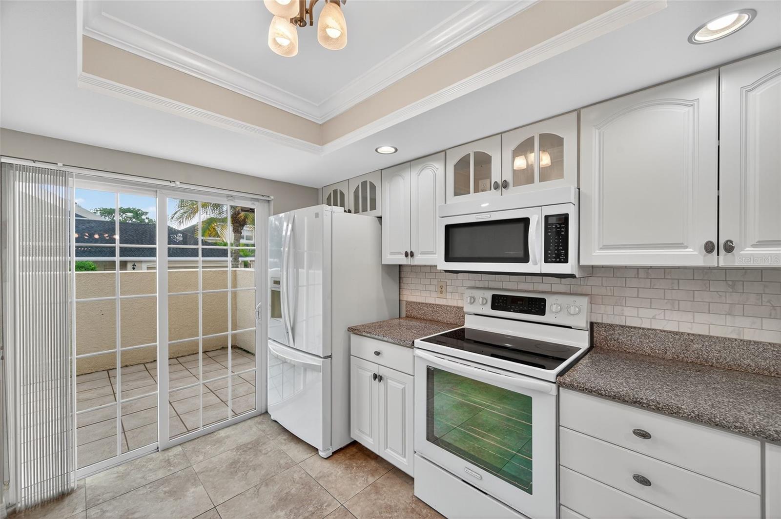 LAKEPOINTE VILLAS - Residential