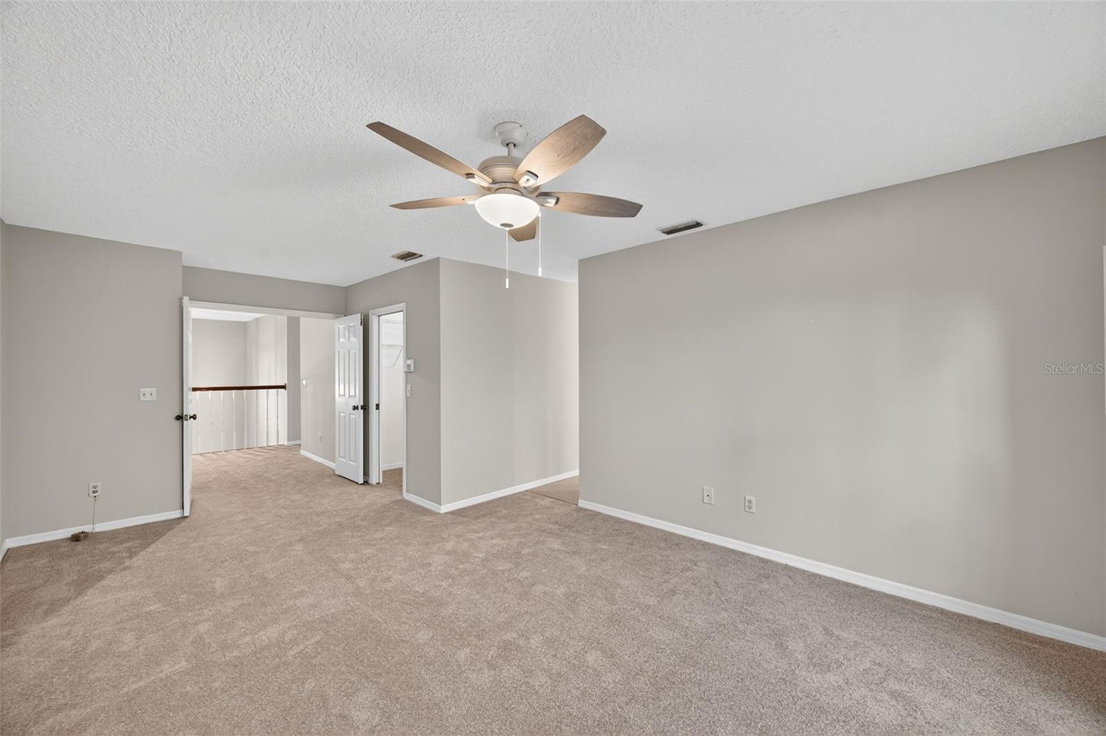 LAKEPOINTE VILLAS - Residential