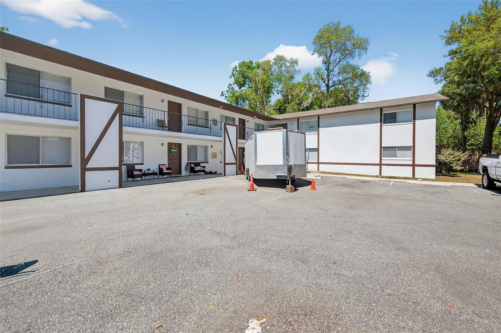 MASON & CARSWELLS HOLLY HIL - Commercial Sale
