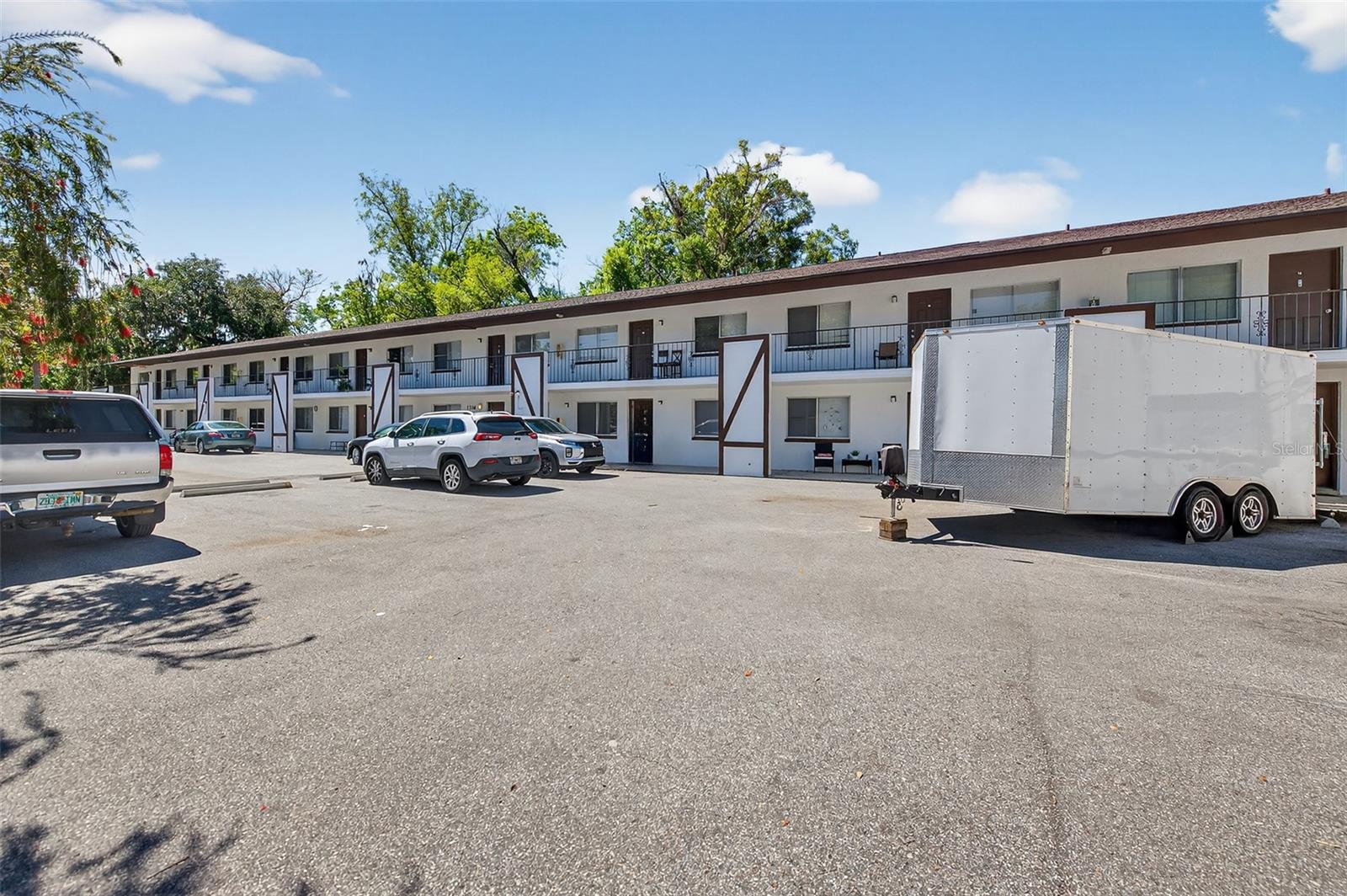 MASON & CARSWELLS HOLLY HIL - Commercial Sale