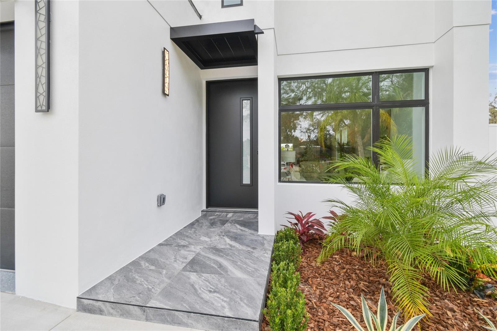 5406 N PERSHING PLACE