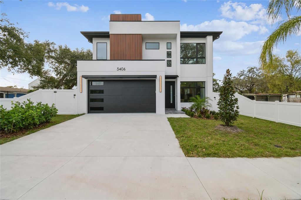 Photo of 5406 N Pershing Place, Tampa, FL 33603 (MLS # TB8376988)