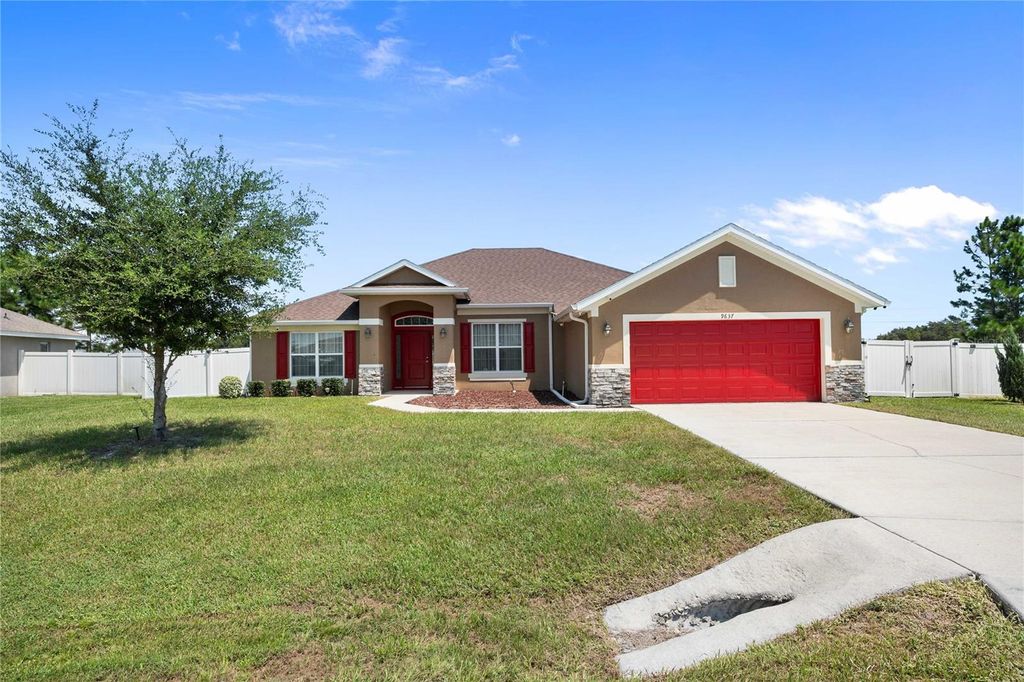 Photo of 9637 SW 51st Circle, Ocala, FL 34476 (MLS # OM708333)