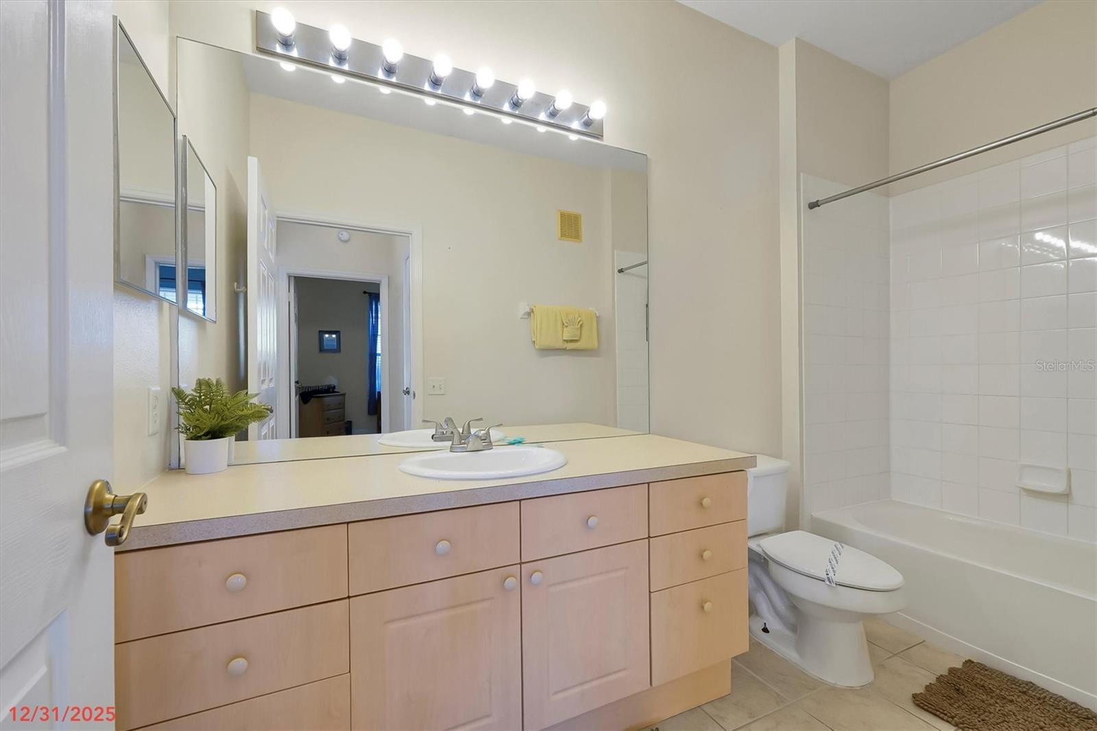 WYNDHAM PALMS CONDO PH 2 - Residential