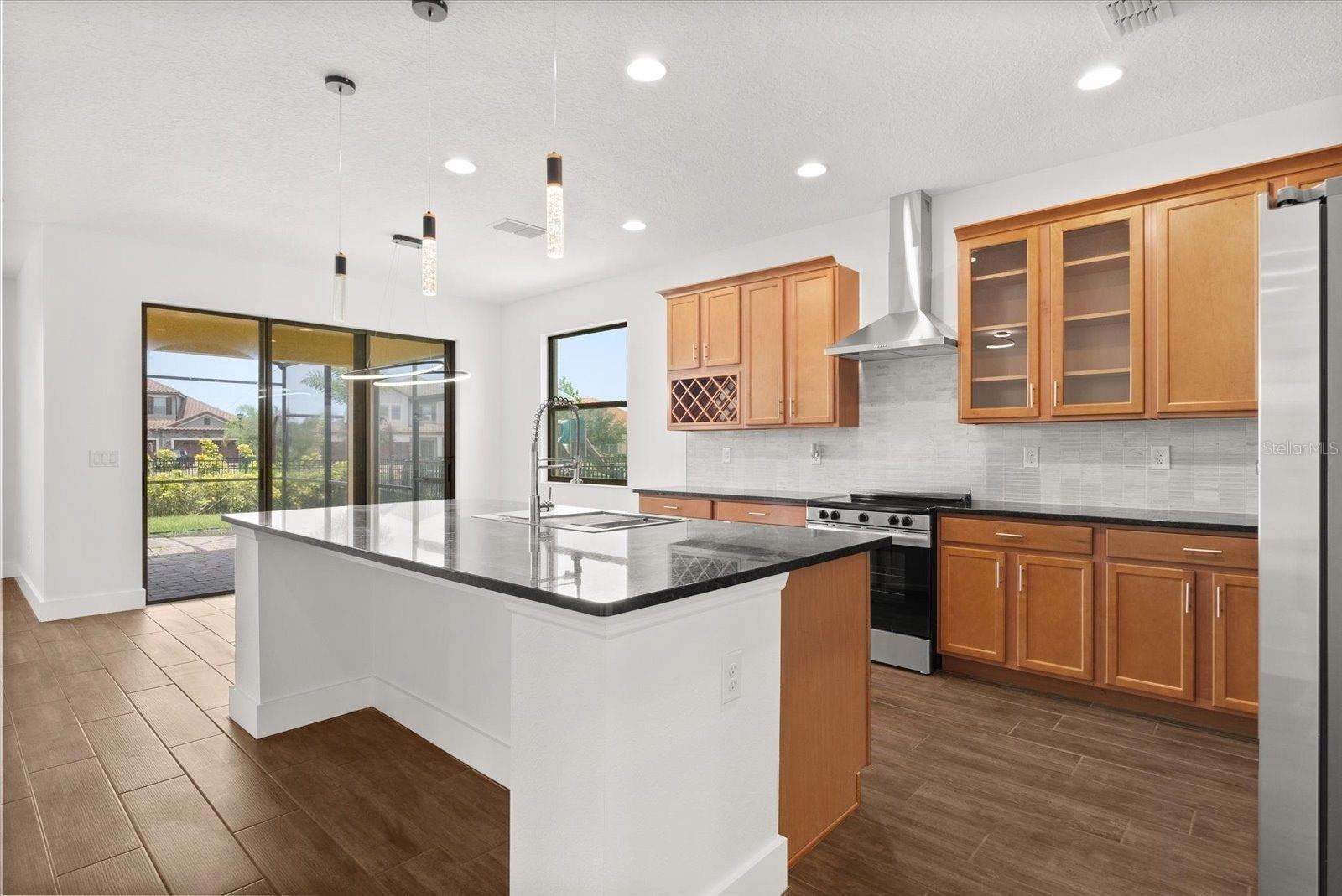 212 LUGANO WAY