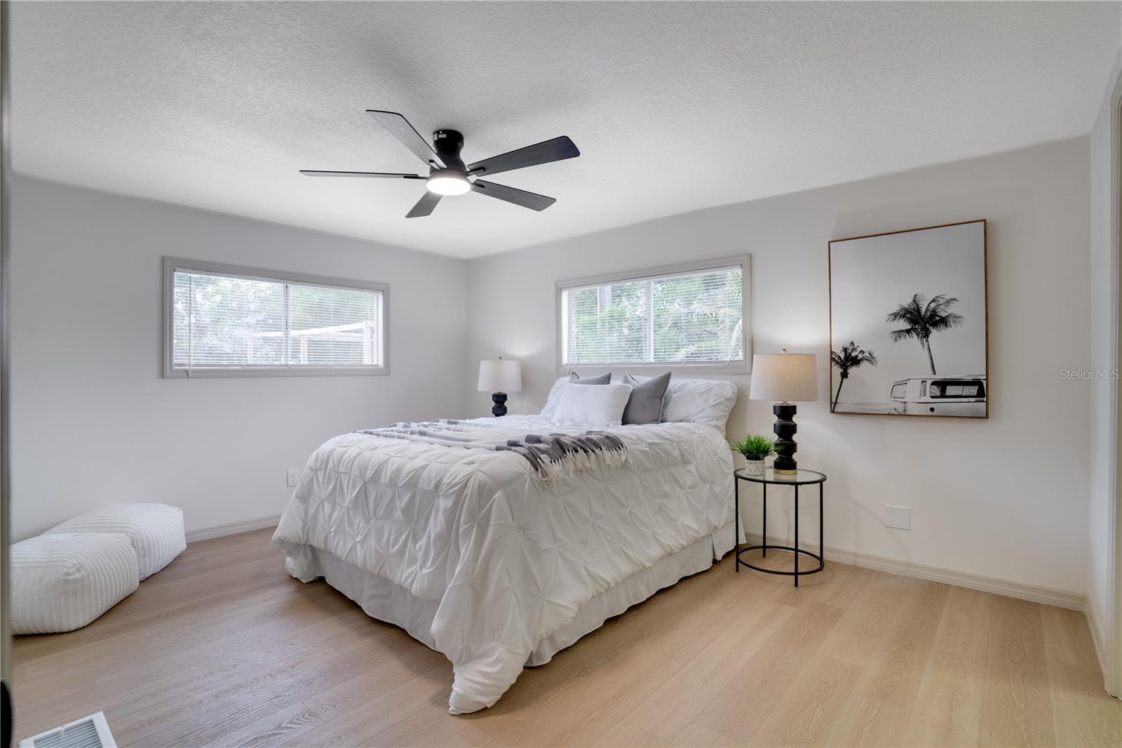 PINE BAY PARK - Residential