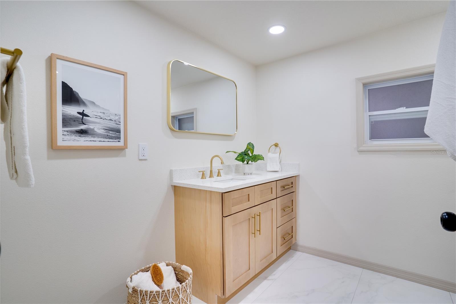 PINE BAY PARK - Residential