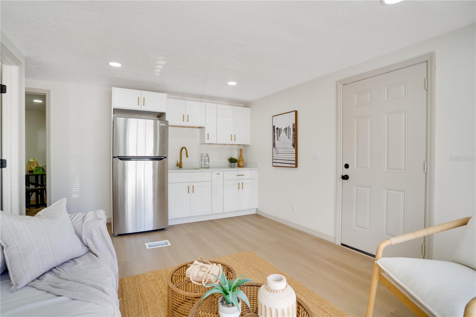 PINE BAY PARK - Residential