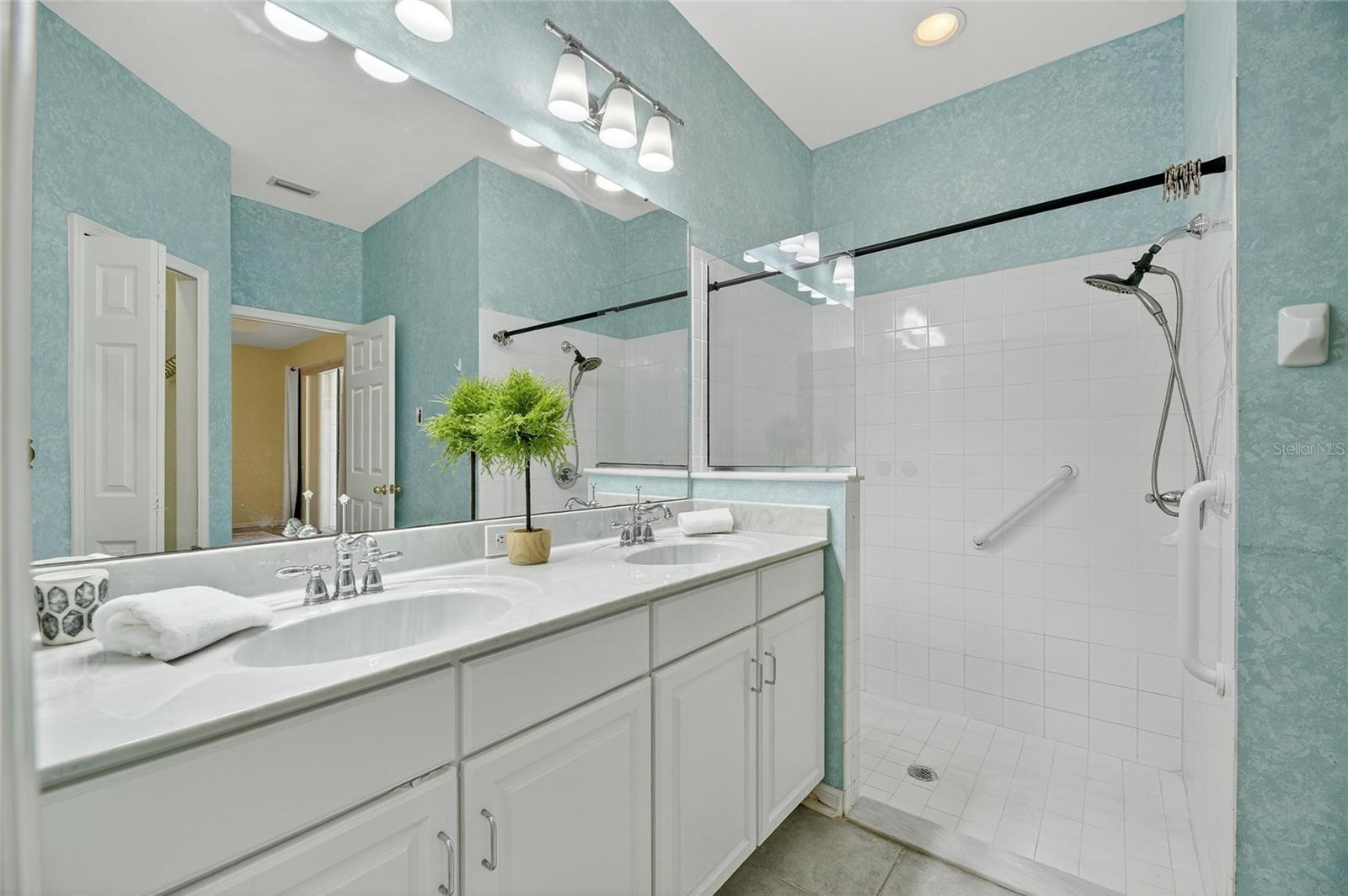 MIRABAY PRCL 7 PH 1 - Residential