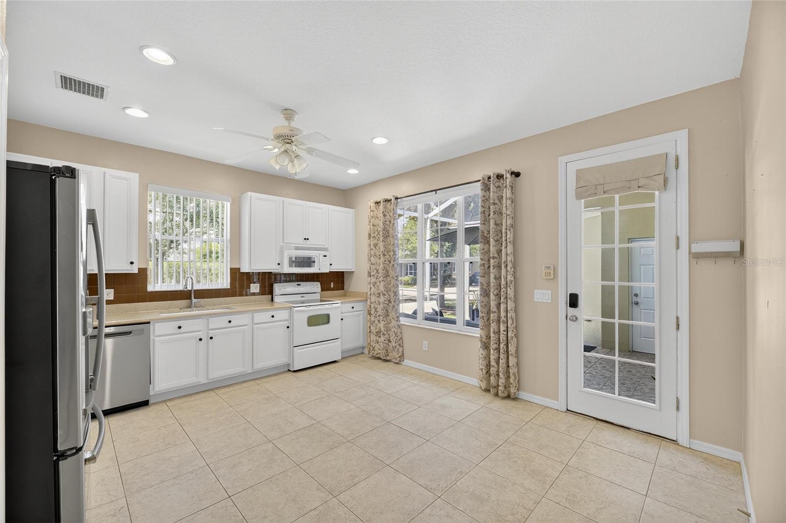 MIRABAY PRCL 7 PH 1 - Residential