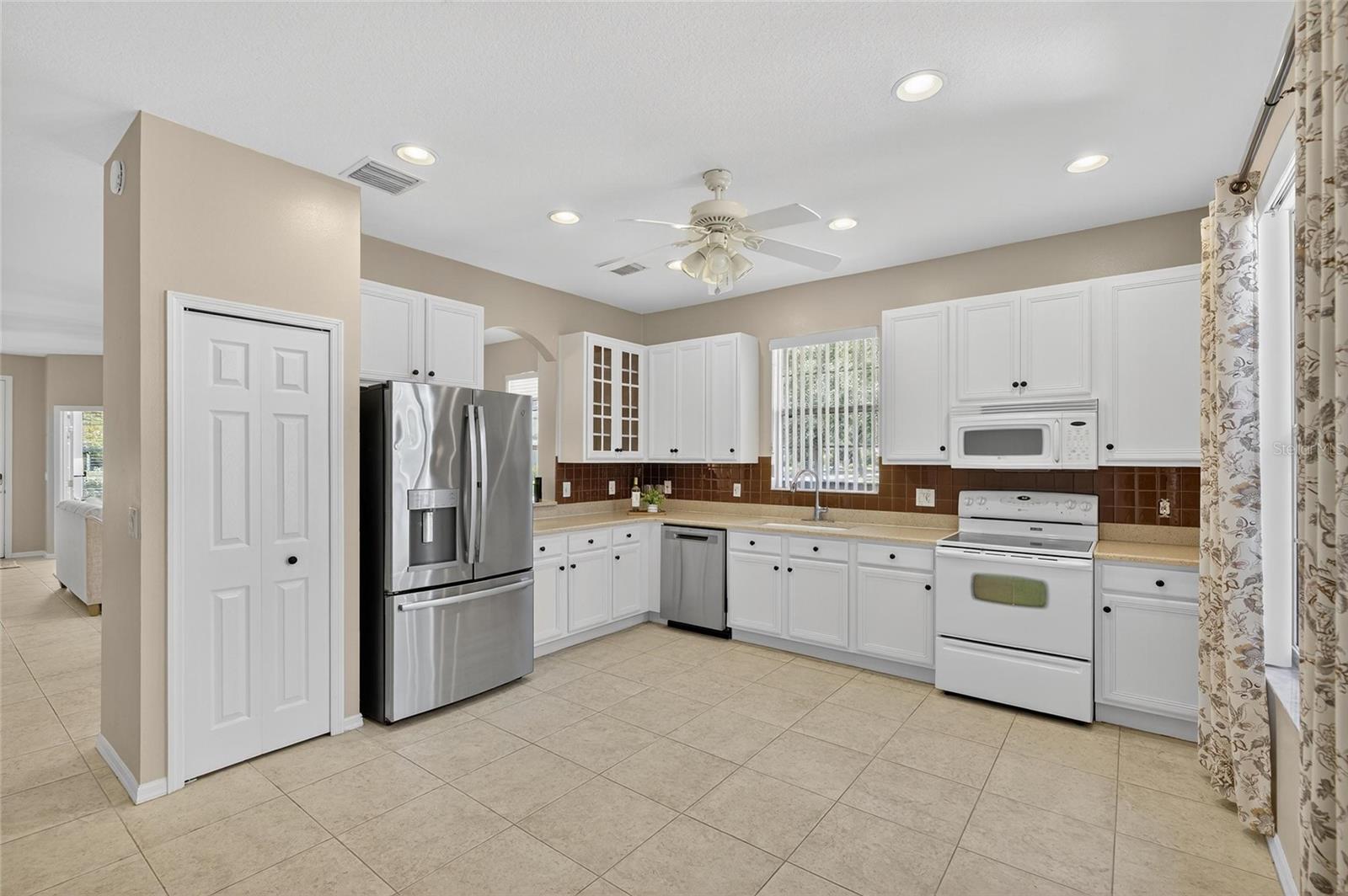 MIRABAY PRCL 7 PH 1 - Residential